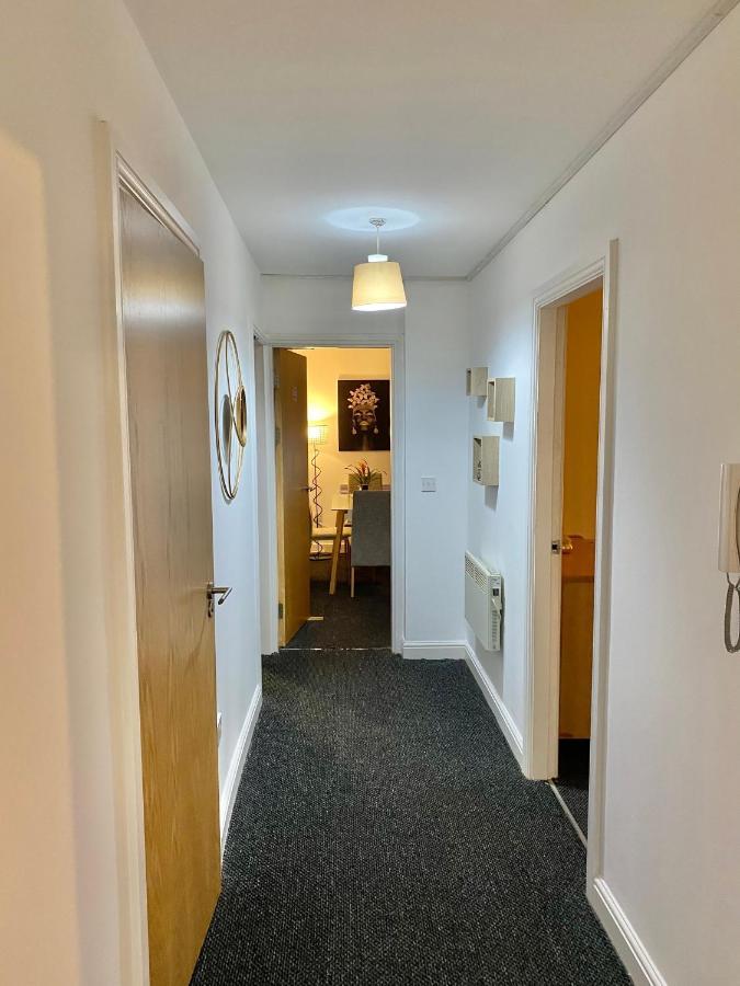 Unique View Of Anfield Stadium - Charming 2 Bedroom Apartment In Liverpool With Parking Екстер'єр фото